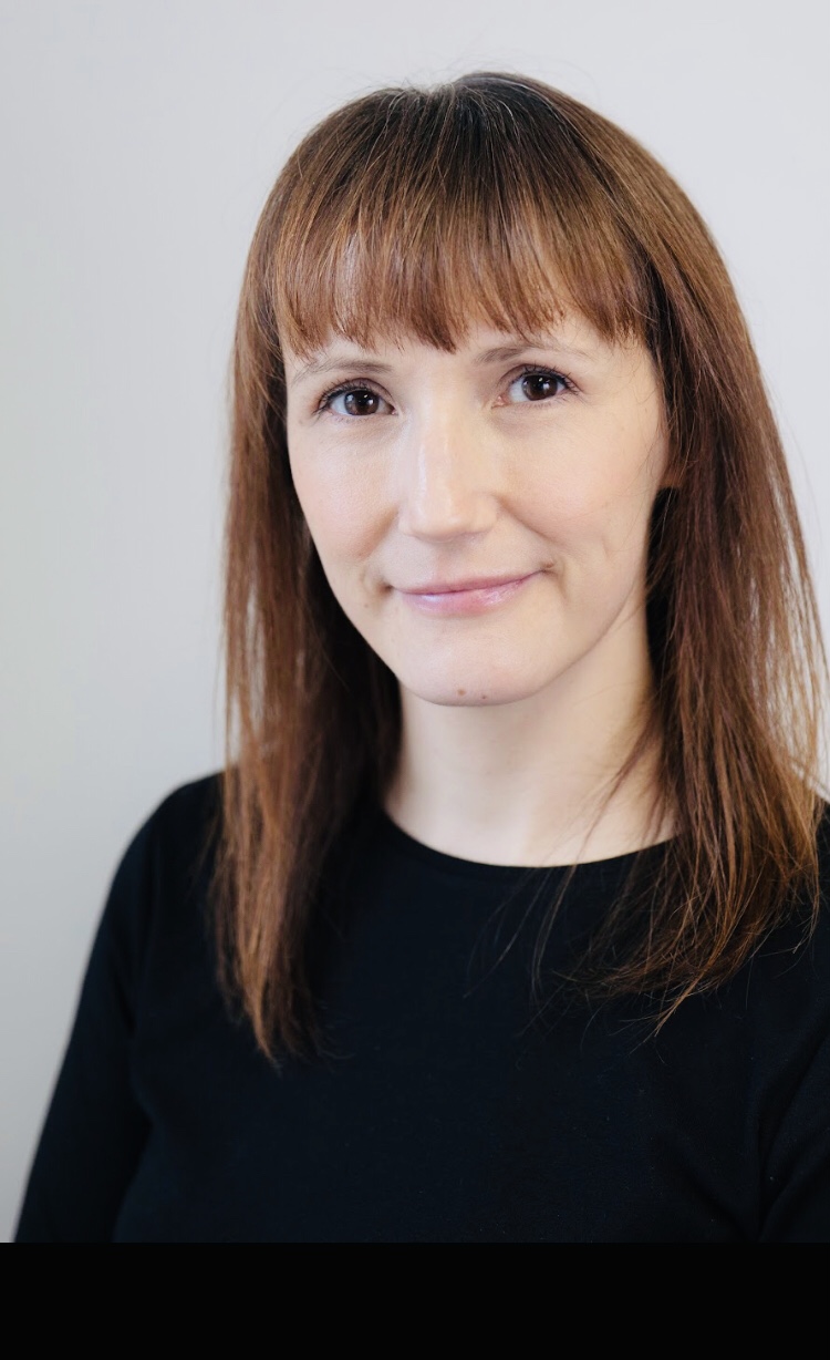 Rosalind Hill Headshot